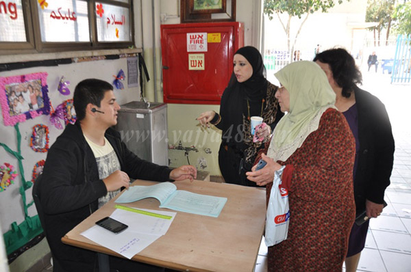 بالصور: إقبال على صناديق الاقتراع في المنطقة وحالة من الترقب تسود اللحظات الأخيرة